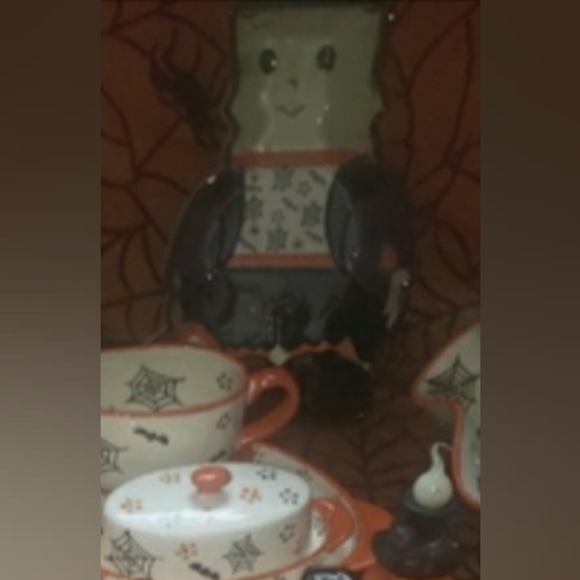 Collectible BOOFETTI Halloween Bakeware Sets! - Picture 10 of 10